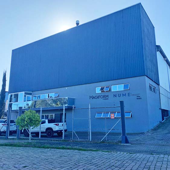 Magiform Indústria de Móveis e Componentes